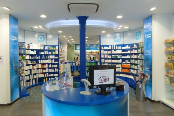 pharmaceutical dispenser