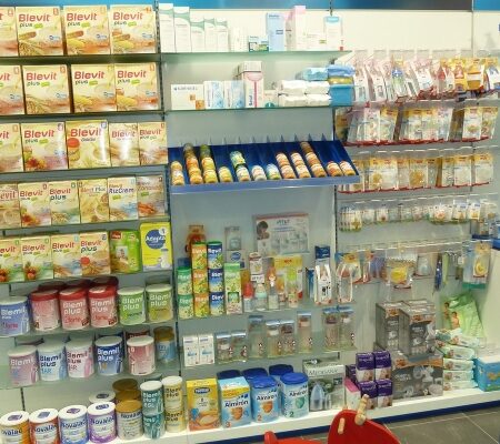 Pharmacy products for children / Productos farmaceuticos para niños