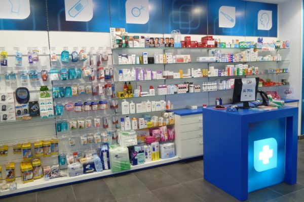 Dressings and bandages